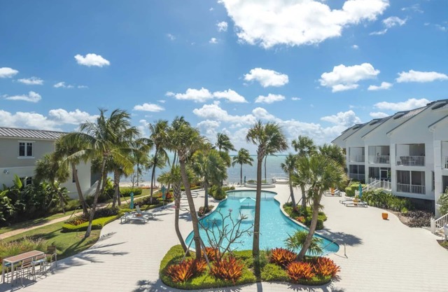 Sunrise Haven at Maison Matecumbe - Condo fermé 3Bd, 3Ba - Plage, piscine et bain à remous