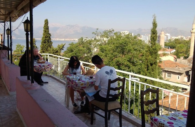 Sunrise Hotel