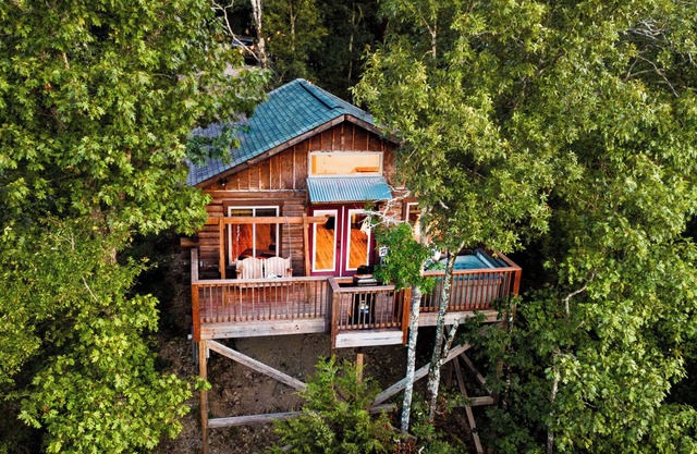 Sunrise Point Treehouse - Starlight Haven