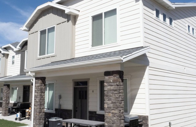 Sunset at Bear Lake- Cozy 2BD 1BA on main level w/garage