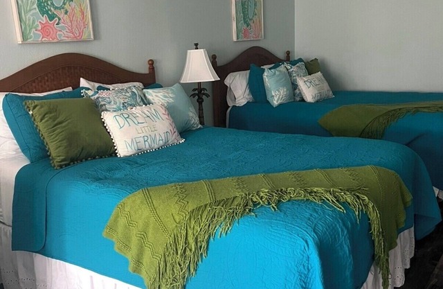 It's a wonderful time to visit Sunset Beach. We are pet friendly. Book today!