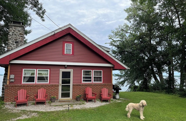 Chalet rustique spacieux sur le lac Champlain, Vermont Waterfront Summer Rental