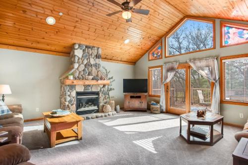 Sunset Condominiums: Castle Rock Retreat