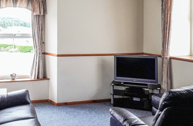 2 bedroom accommodation in Llanddulas