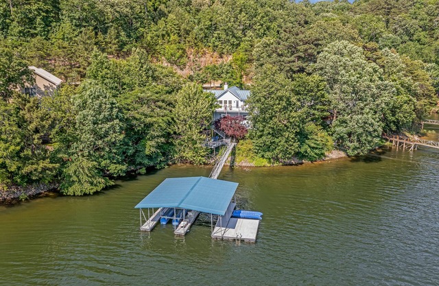 Sunset Cove - Gorgeous sunsets, 5 steps to the dock. 2 or 3 family house.