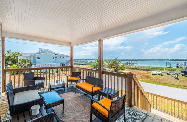 Sunset | Covered Porch + Walk to the Beach!