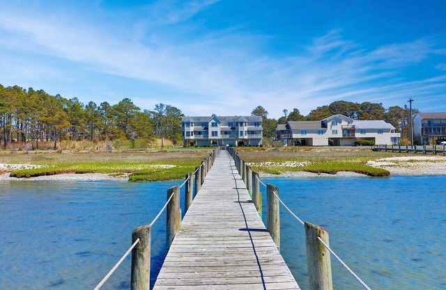 Bord de l'eau * Townhome * Dog-Friendly! * Pier