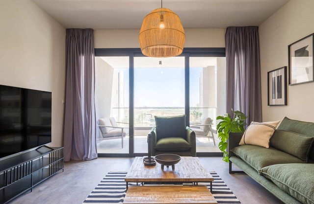 Sunset Gardens I - Two Bedroom Apartment, Sleeps 4