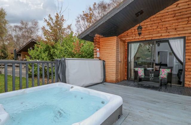 SUNSET LODGE, animaux de compagnie, avec bain à remous à Tattershall, Réf 975428