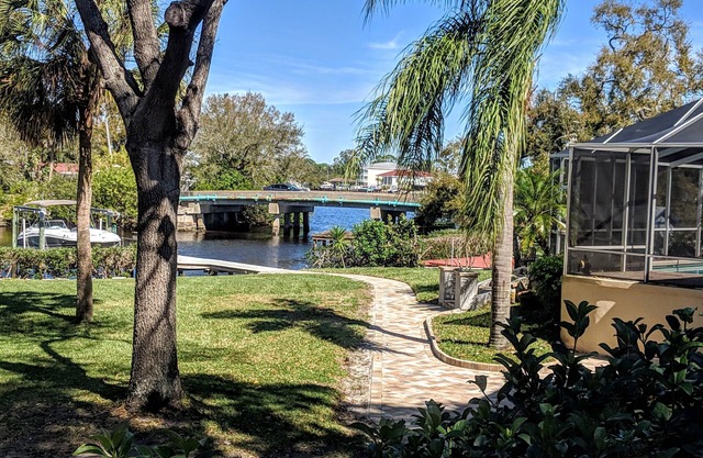 Sunset Palms - Appartement récemment rénové au bord de l'eau, accès direct au golfe du Mexique