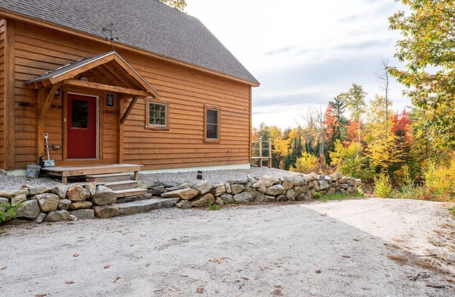 * NOUVELLE LISTE * Sunset Ridge Chalet Une escapade quatre saisons!