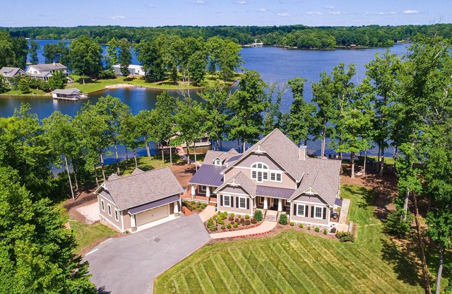 Sunset Shores at Lake Anna: cuisine gastronomique, rivage de 300 pieds, bain à remous