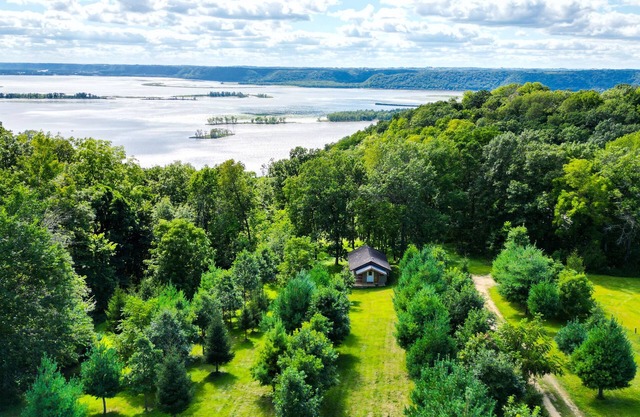 Sunset Studio, Amazing River Views, New Listing!