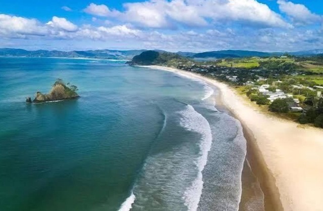 Sunsets and Surf at Whangapoua - Whangapoua Holiday Home, WHANGAPOUA