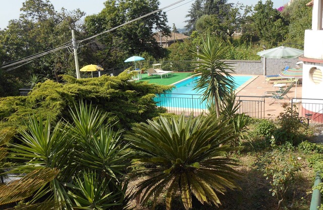 Casavacanza panoramique dans Villa avec piscine sur les pentes de l'Etna, SUNSHINE