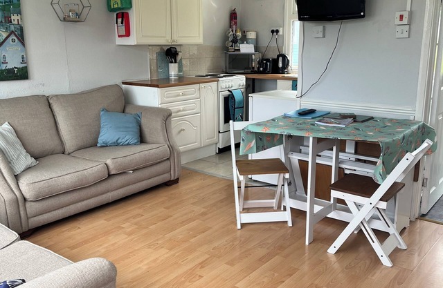 Sunshine chalet pet friendly sleeps 4