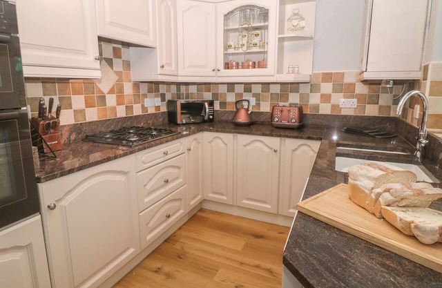 Sunshine Cottage, TIDESWELL