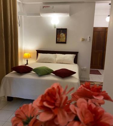 Sunshine Holiday Home at Wattala