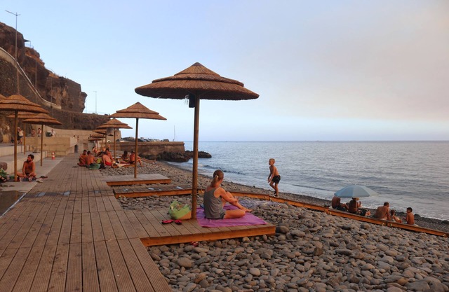 Relaxation in Madeira. 3-bedroom house welcomes seniors, veterans, and families.