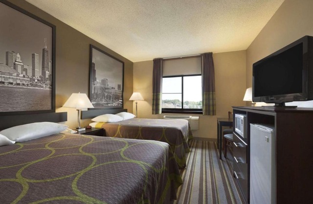 Super 8 by Wyndham Bridgeview/Chicago Area