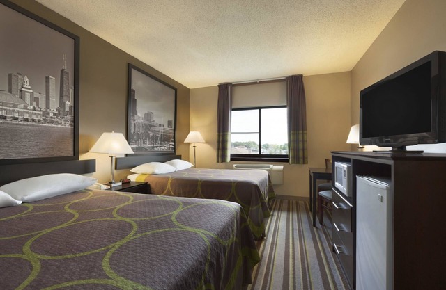 Super 8 by Wyndham Bridgeview/Chicago Area