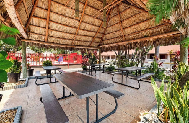 Super 8 By Wyndham Florida City/Homestead/Everglades