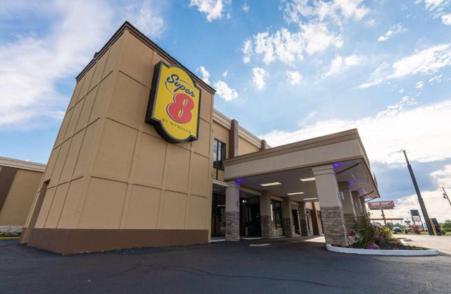 Super 8 by Wyndham Goldsboro