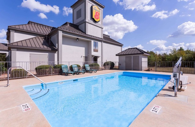 Super 8 by Wyndham Greer/Spartanburg Area