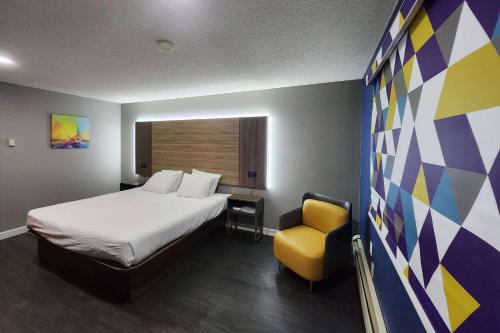 Super 8 by Wyndham Hayward WI