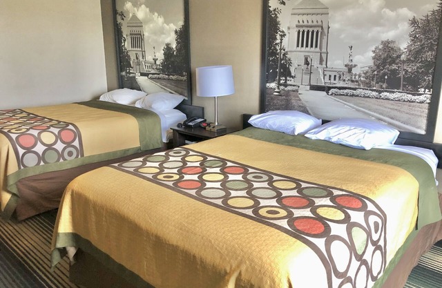 Super 8 by Wyndham Indianapolis South
