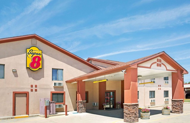 Super 8 by Wyndham Longmont/Del Camino