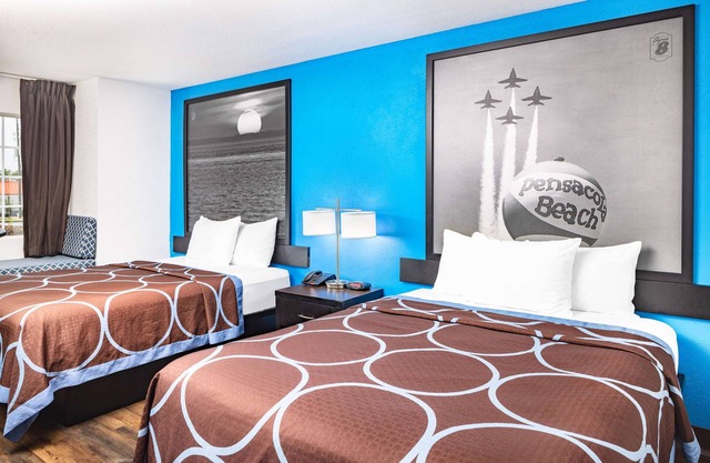 Super 8 by Wyndham Pensacola
