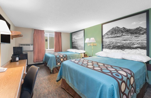 Super 8 by Wyndham Pierre SD