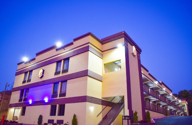 Super 8 by Wyndham Raleigh Downtown