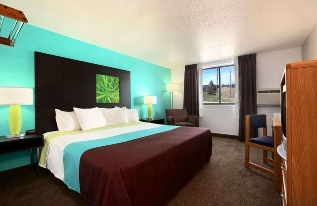 Super 8 by Wyndham Rapid City Rushmore Rd