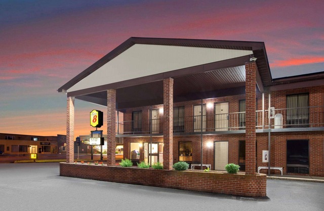 Super 8 by Wyndham Sandusky