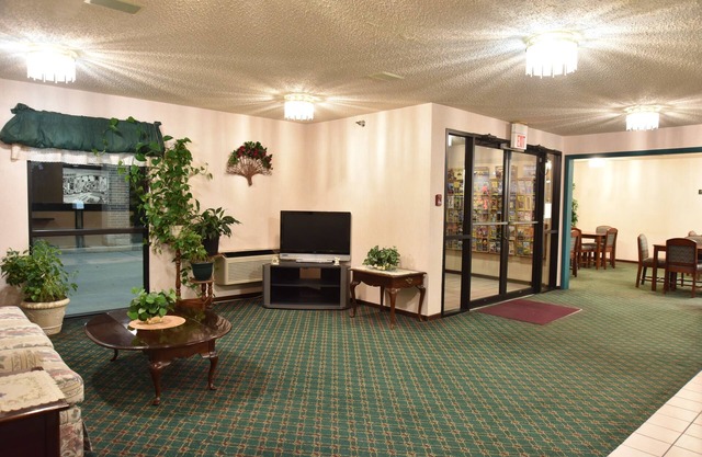 Super 8 by Wyndham Springfield/Battlefield
