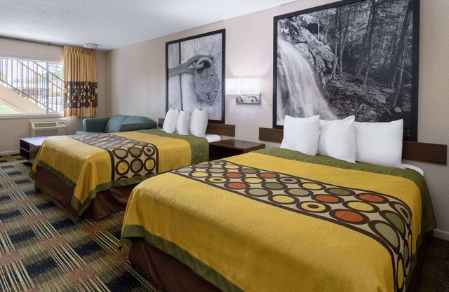 Super 8 by Wyndham Williamsburg/Historic Area