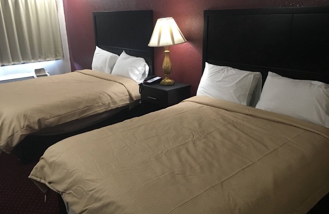 Super 9 Motel