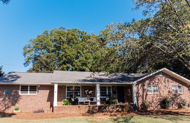 Super mignon Game Day House dans le centre-ville de Watkinsville