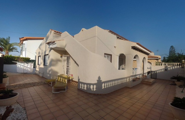 Grand luxe 4 lit villa detatched