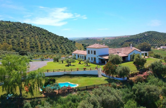 Super maison de campagne de luxe, située à la campagne entre Séville, Ronda et Malaga 18p