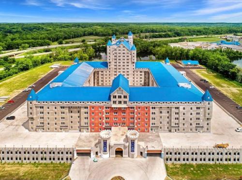 Super Marios Manor at The Grand Castle