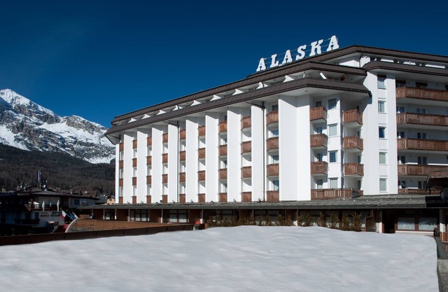 Super Suite! Hôtel Alaska dans le centre de Cortina