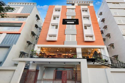 Super Townhouse MVP Sector With Kailasagiri Hill View