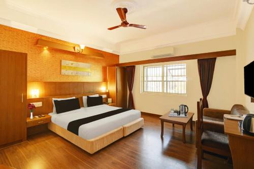 Super Townhouse Oak City Center Kushal Nagar
