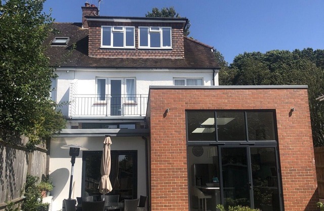 Superbe maison familiale de 5 chambres, à 10 minutes de Brighton, grand jardin et parking
