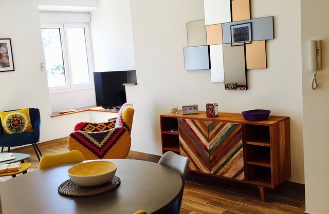 Superbe appartement face à la mer avec balcon et climatisation