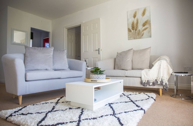 Superb Apartment in Stratford Upon Avon With Free Parking & Wi-fi