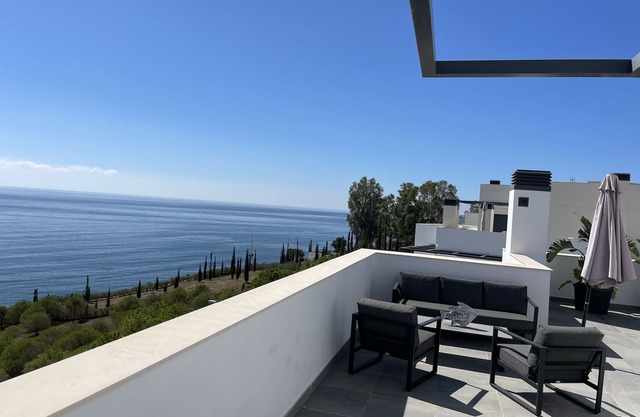 Superb apartment, 95m2 terrace, panoramic sea and mountain views, next to beach
